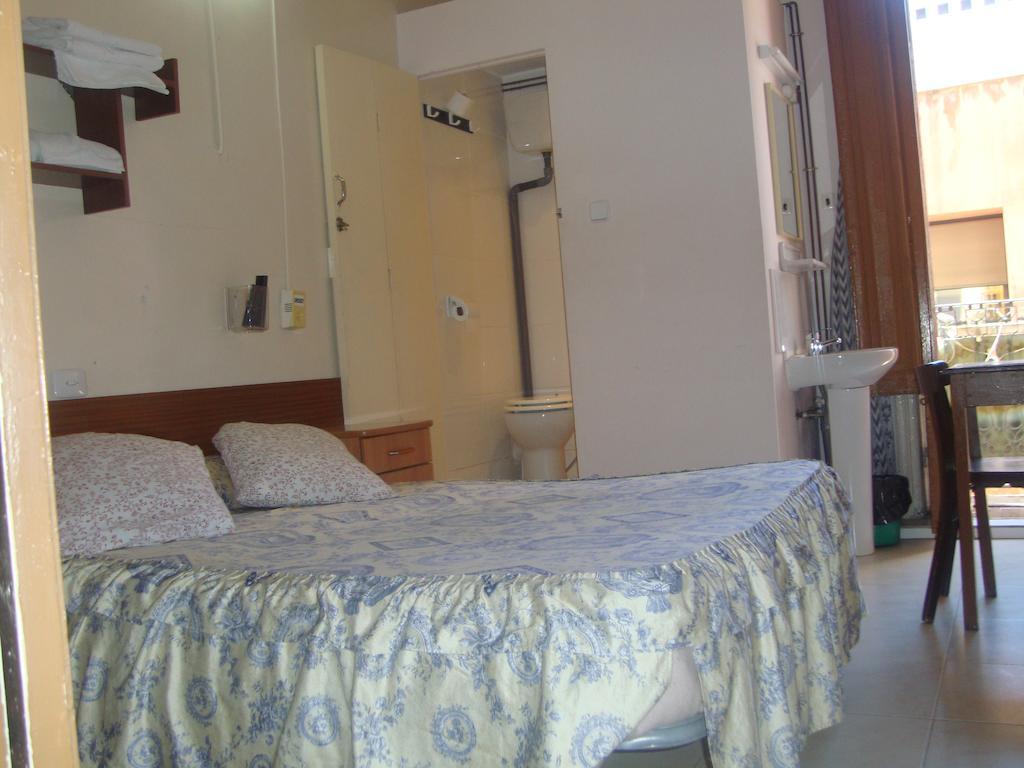 Hostel Turisol Барселона Номер фото